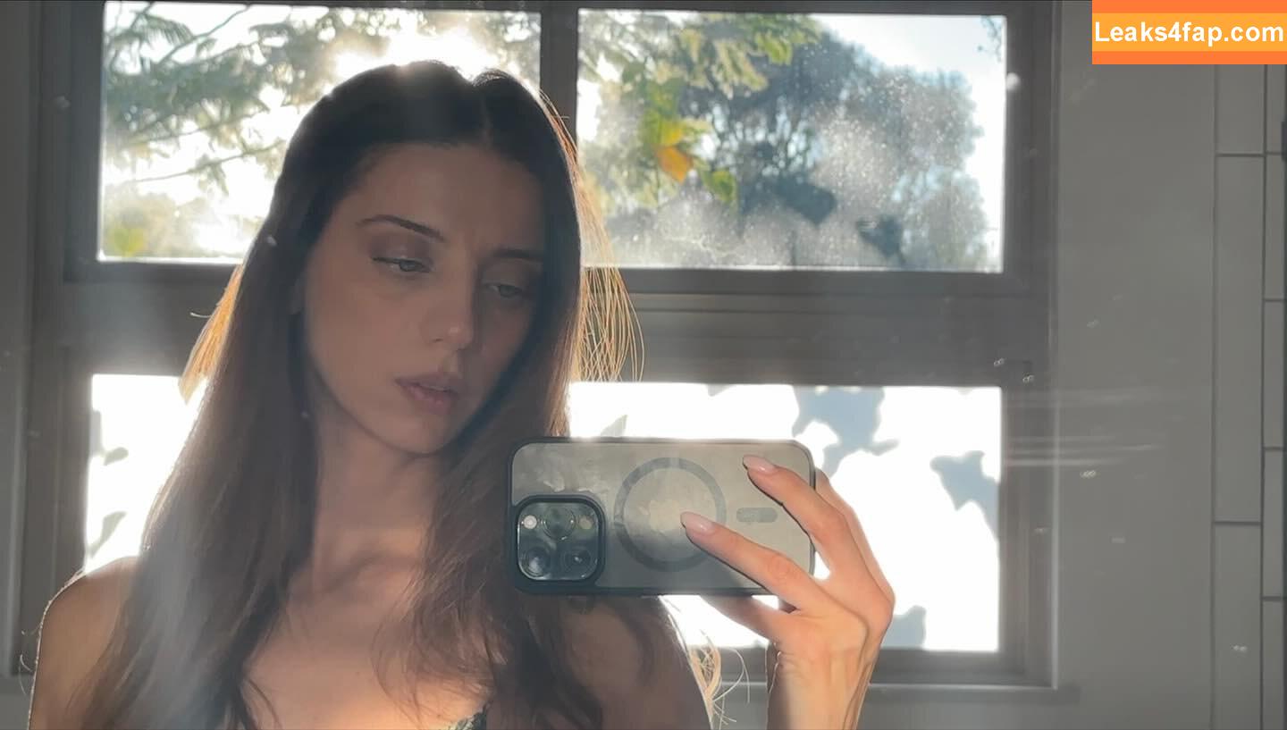 Angela Sarafyan / angelasarafyan leaked photo photo #0039