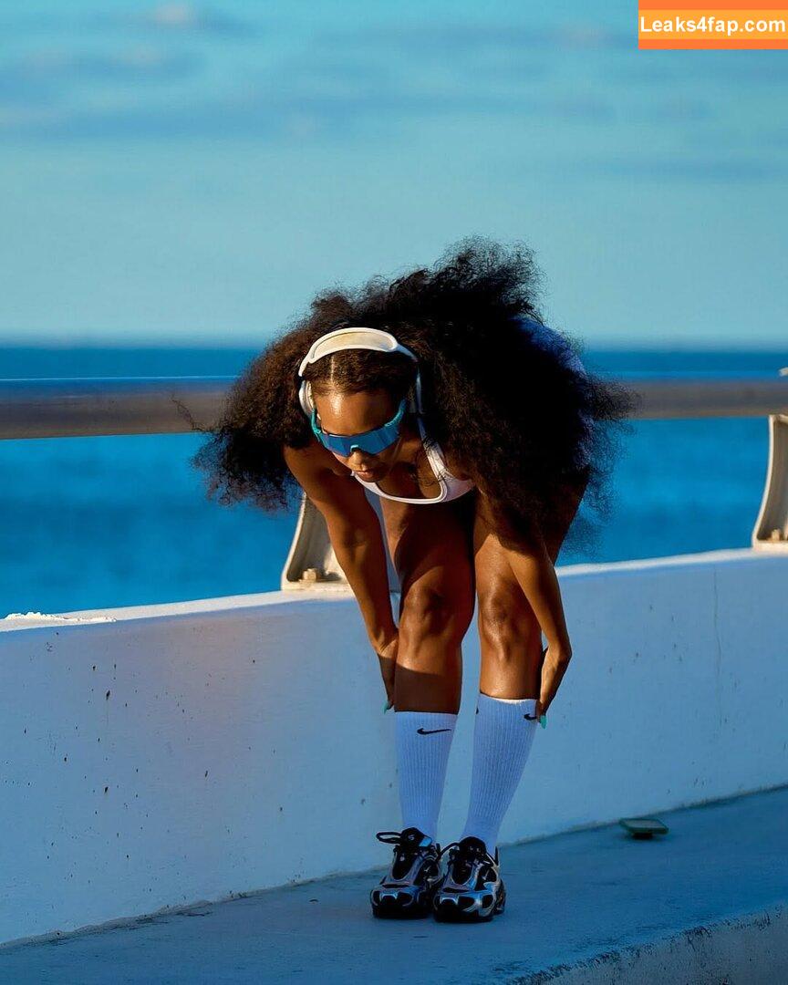 Angela Simmons / angelasimmons слитое фото фото #0300