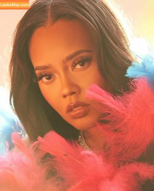 Angela Simmons photo #0035
