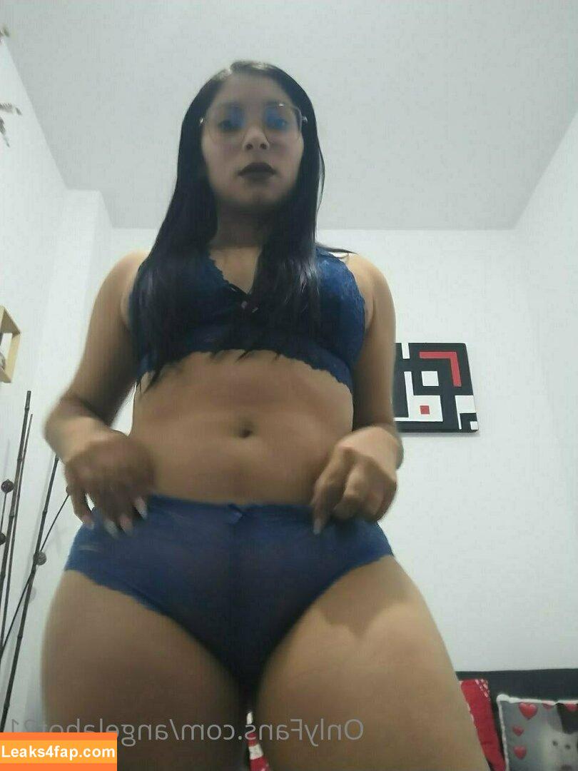 angelahot21 / lilhunee21 leaked photo photo #0021