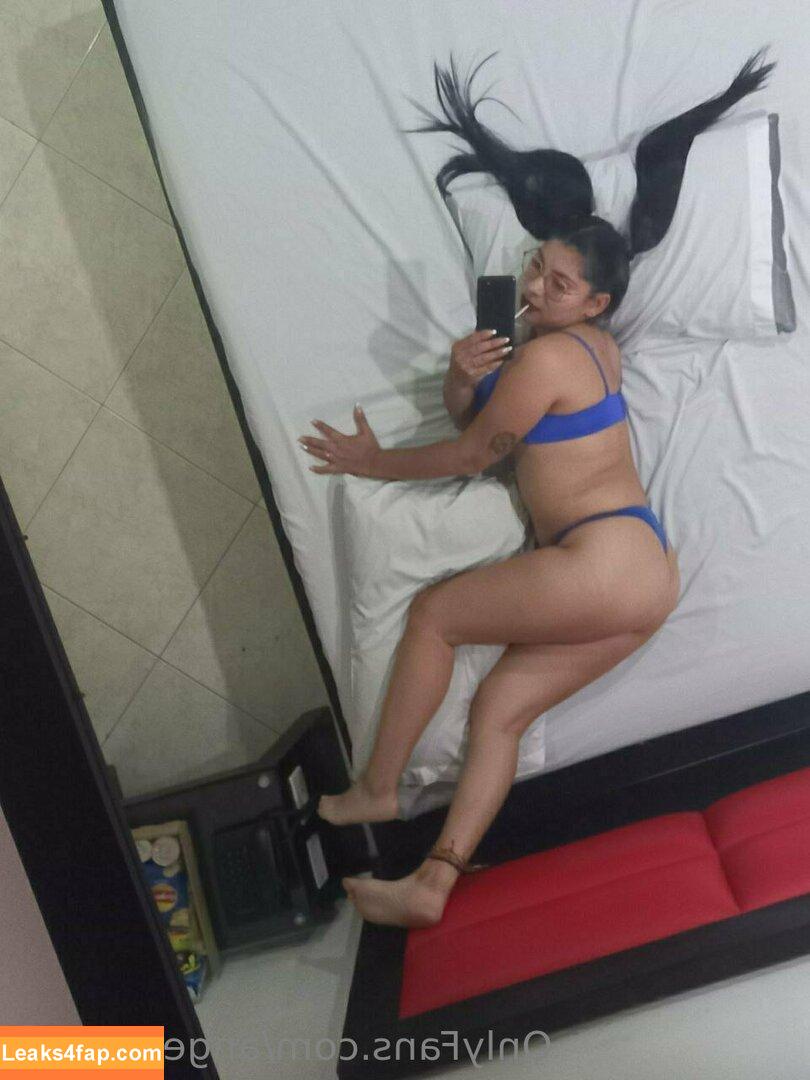 angelahot21 / lilhunee21 leaked photo photo #0368