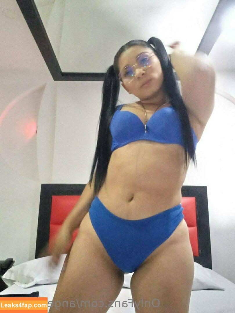angelahot21 / lilhunee21 leaked photo photo #0372