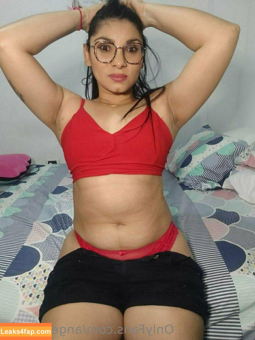 angelahot21 / lilhunee21 leaked photo photo #0399