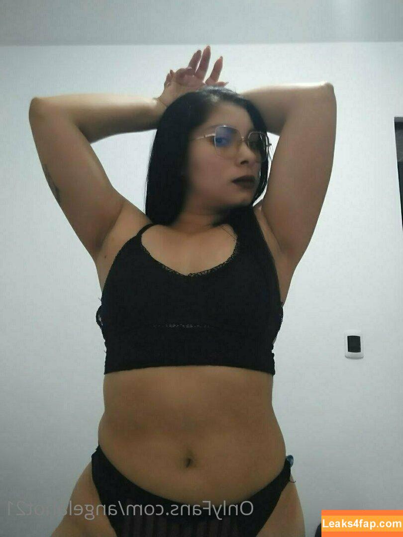 angelahot21 / lilhunee21 leaked photo photo #0416