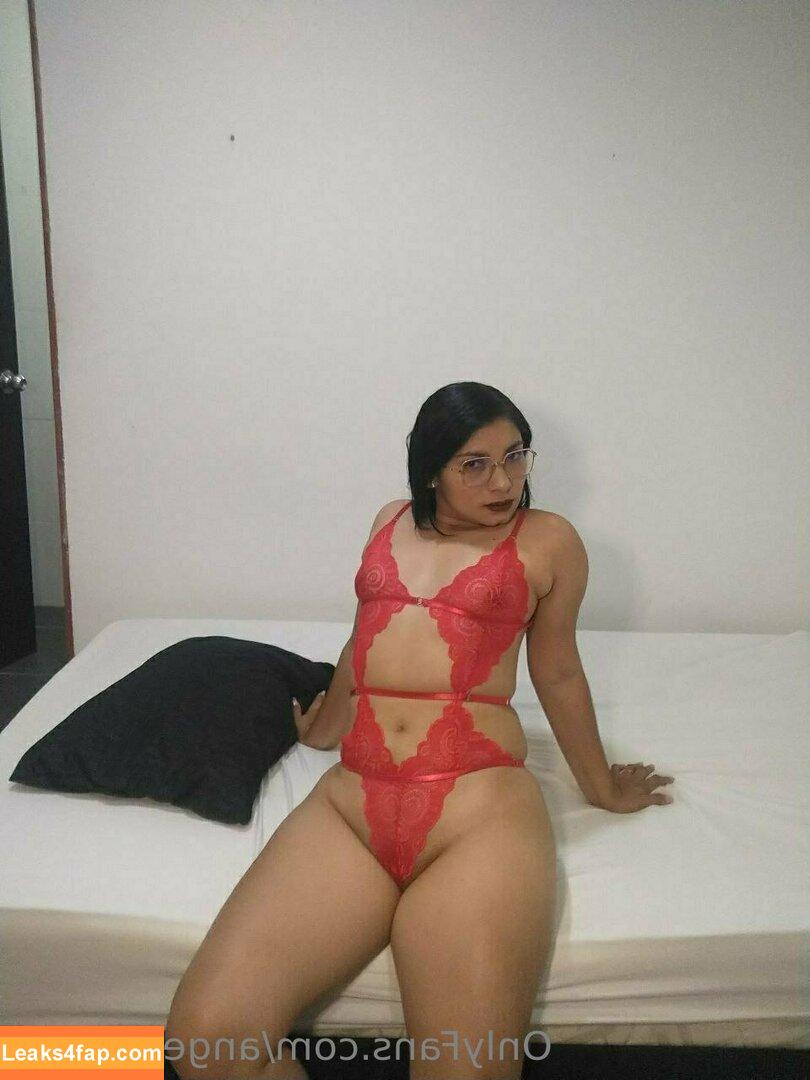 angelahot21 / lilhunee21 leaked photo photo #0454