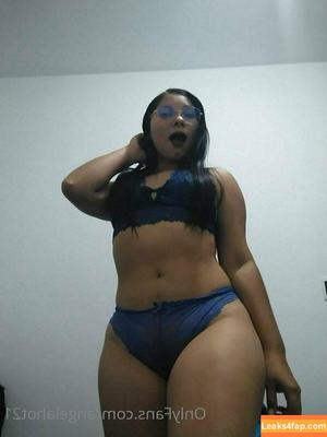 angelahot21 photo #0025