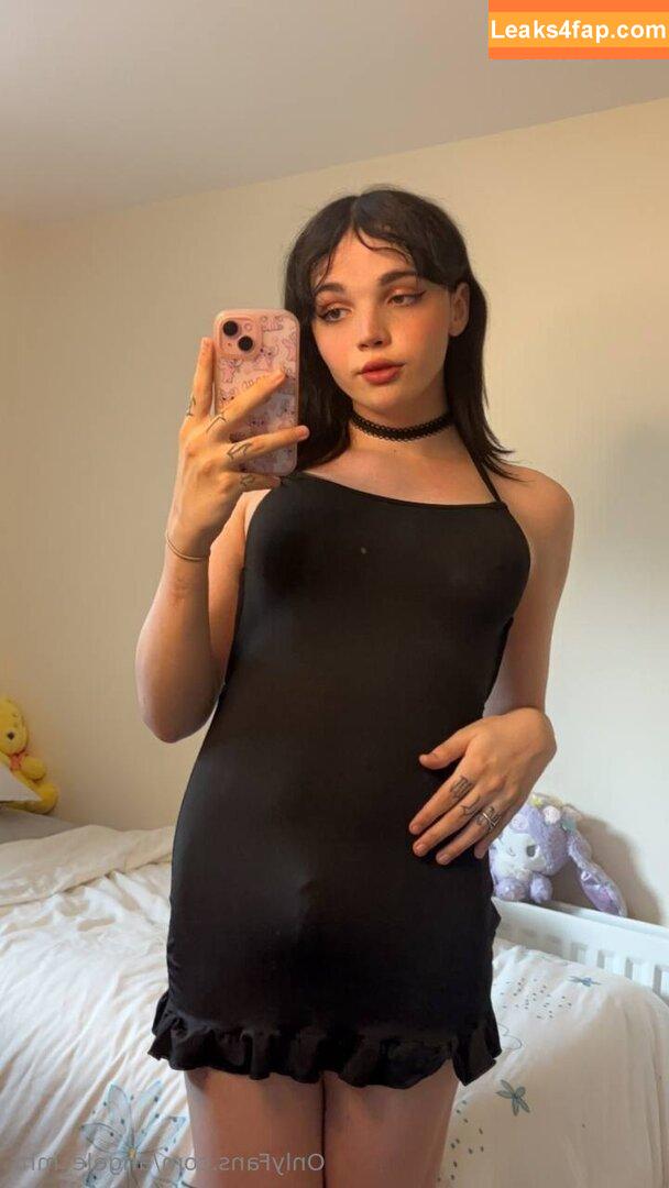 angele_mhr /  leaked photo photo #0123