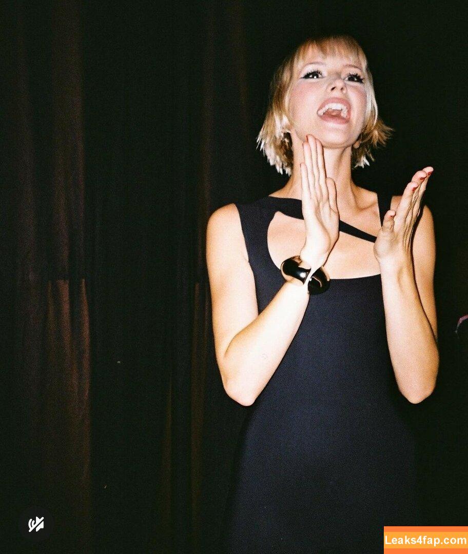 Angèle Van Laeken / angele_vl / u147788082 leaked photo photo #0092