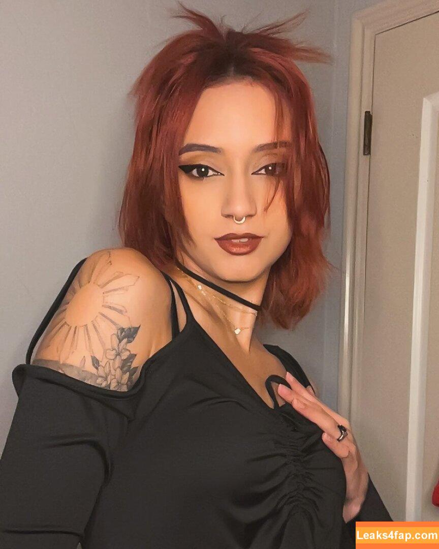 AngelEyesAli / AliMyGuy / angel.eyes.ali leaked photo photo #0019
