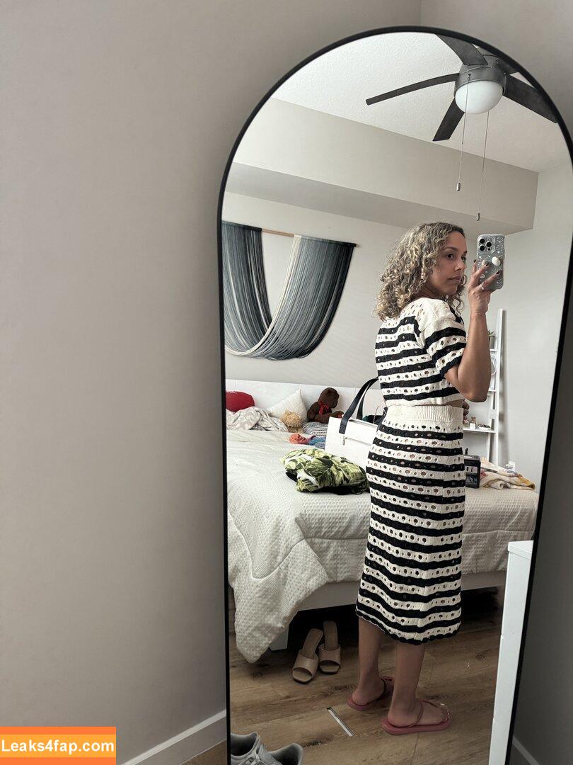 Angelibelly / Angelica Vassallo / Angieshausoftravel leaked photo photo #0004