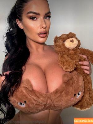 Angelica Sharpe photo #1117