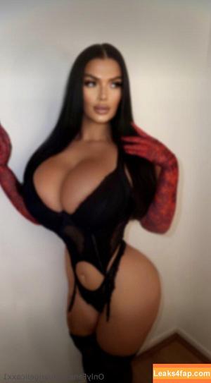 Angelica Sharpe photo #1147