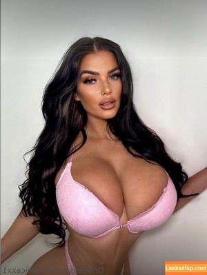 Angelica Sharpe photo #1161