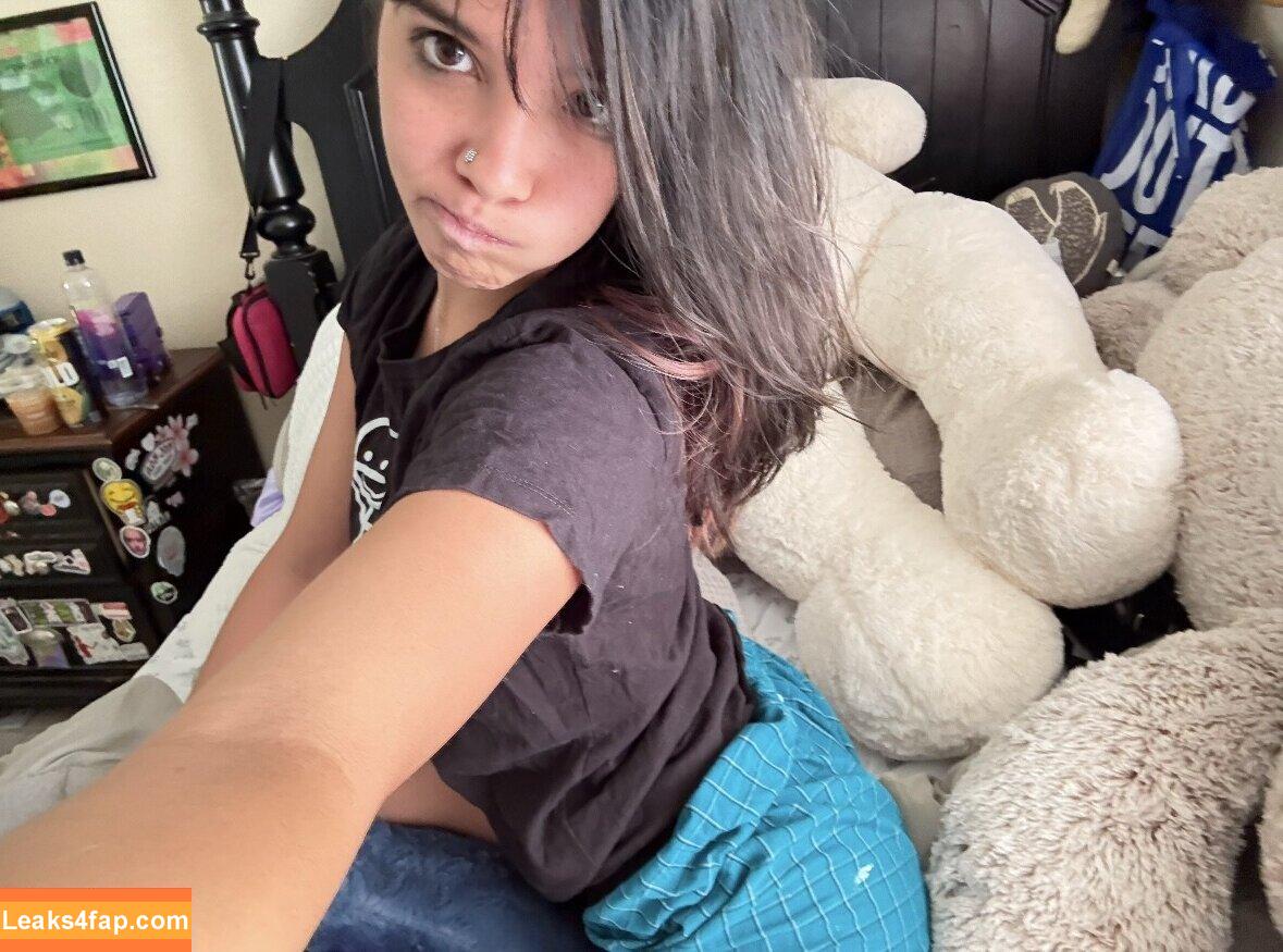 Angelina Fishtank / 2and3dar_t / Purplemoths143 / angelinnareyes / purplemoths leaked photo photo #0012