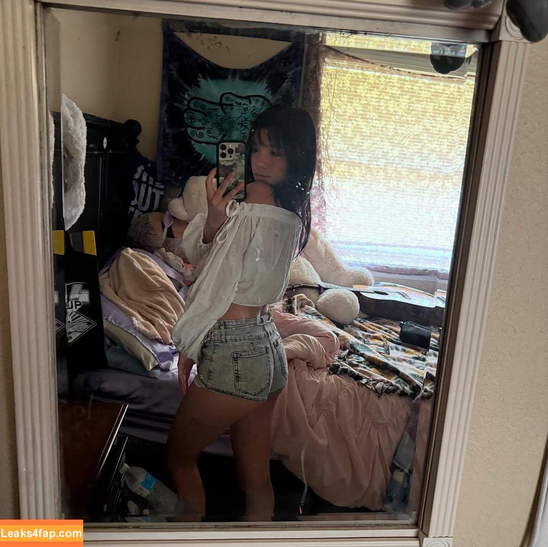 Angelina Fishtank / 2and3dar_t / Purplemoths143 / angelinnareyes / purplemoths leaked photo photo #0048