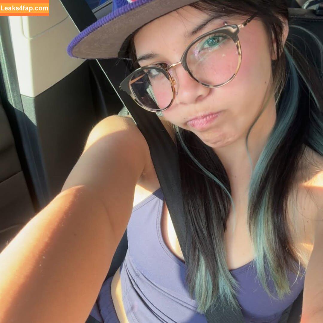 Angelina Fishtank / 2and3dar_t / Purplemoths143 / angelinnareyes / purplemoths leaked photo photo #0052