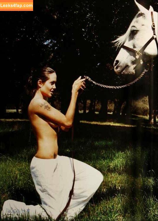 Angelina Jolie / angelinajolie слитое фото фото #0193