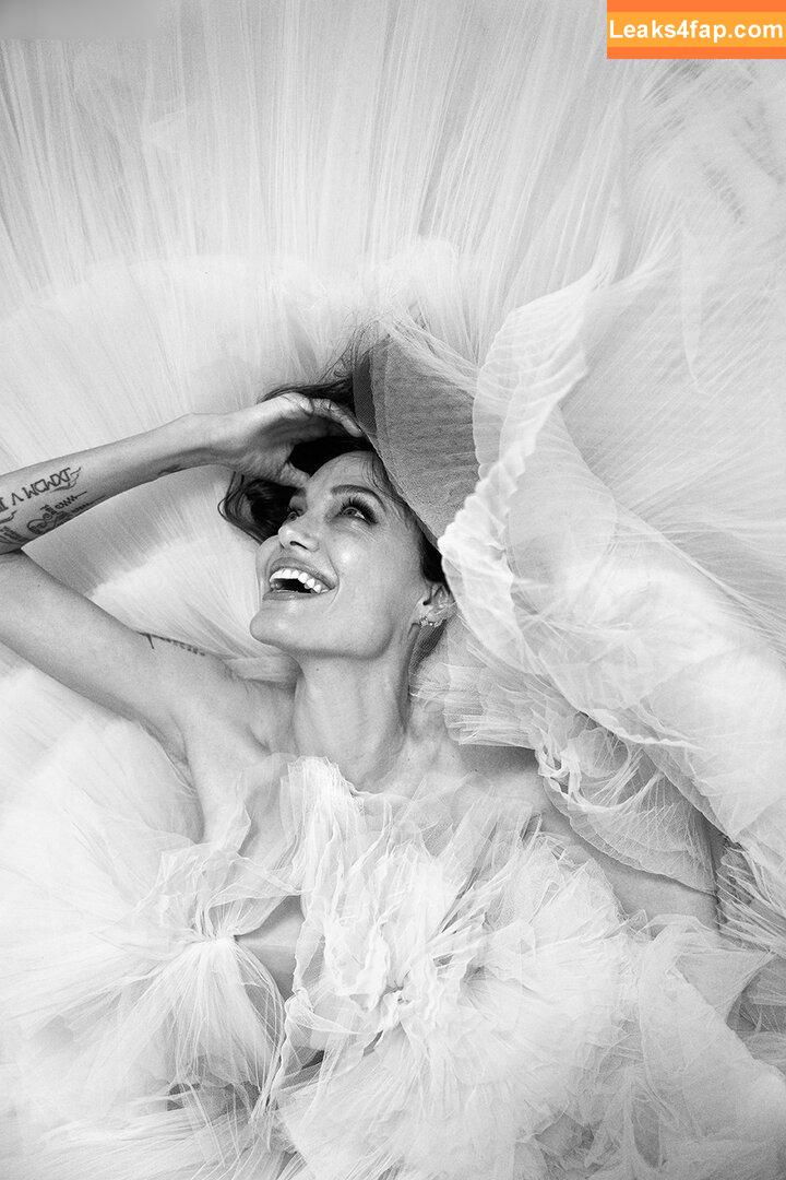 Angelina Jolie / angelinajolie leaked photo photo #0230