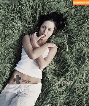 Angelina Jolie photo #0253