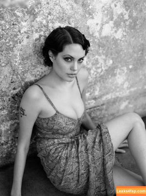 Angelina Jolie photo #0256
