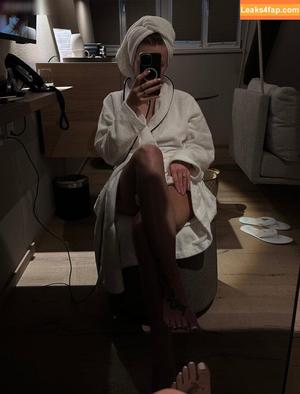 Angelina Mayer photo #0176