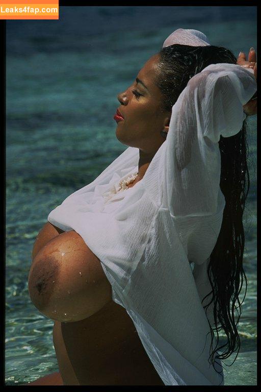 Angelique Dos Santos / Busty Angelique / karolhann слитое фото фото #0012