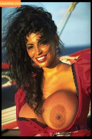 Angelique Dos Santos photo #0001