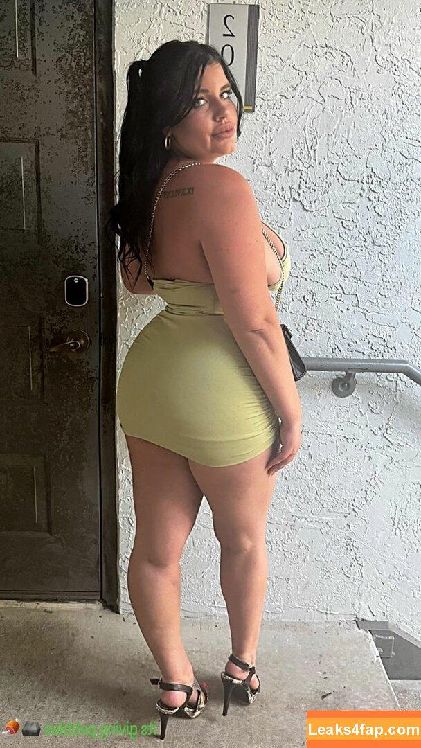 Angie / angievarona / angiexox leaked photo photo #0034