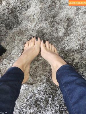 Angieefeet photo #0043