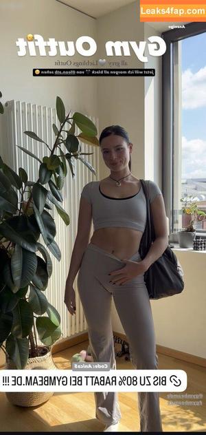 Anica Zimmermann photo #0262