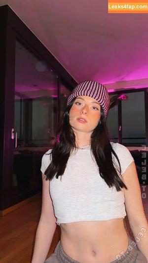 Anica Zimmermann photo #0291