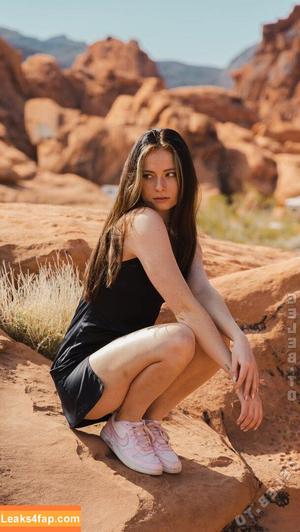 Anica Zimmermann photo #0297