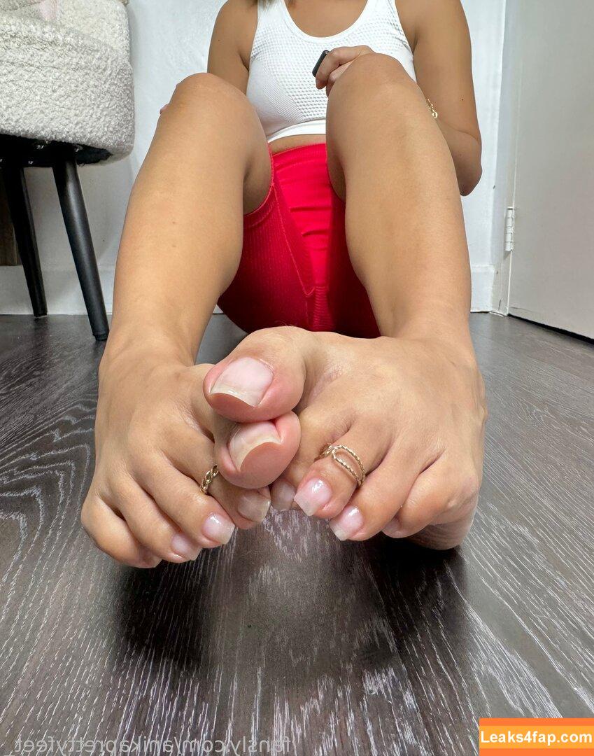 anikaprettyfeet_ / anikaprettyfeets leaked photo photo #0159