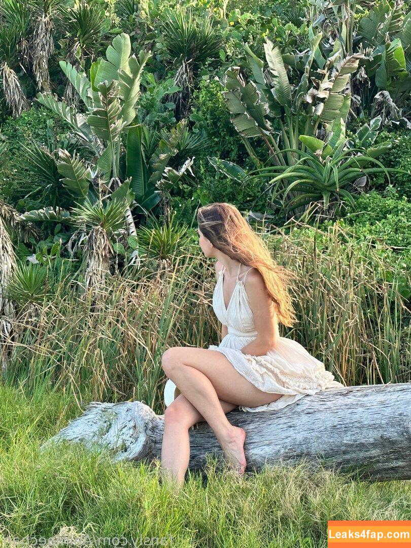 Animaechan leaked photo photo #0323