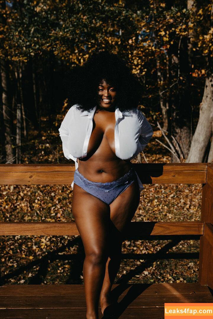 Animated_Aja / ChanelleDunson / ThighlyInfluential / anyuser leaked photo photo #0002
