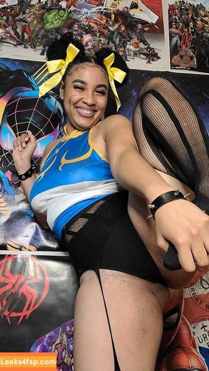 Animated_Aja photo #0147