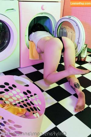 Anisa Jomha photo #0082