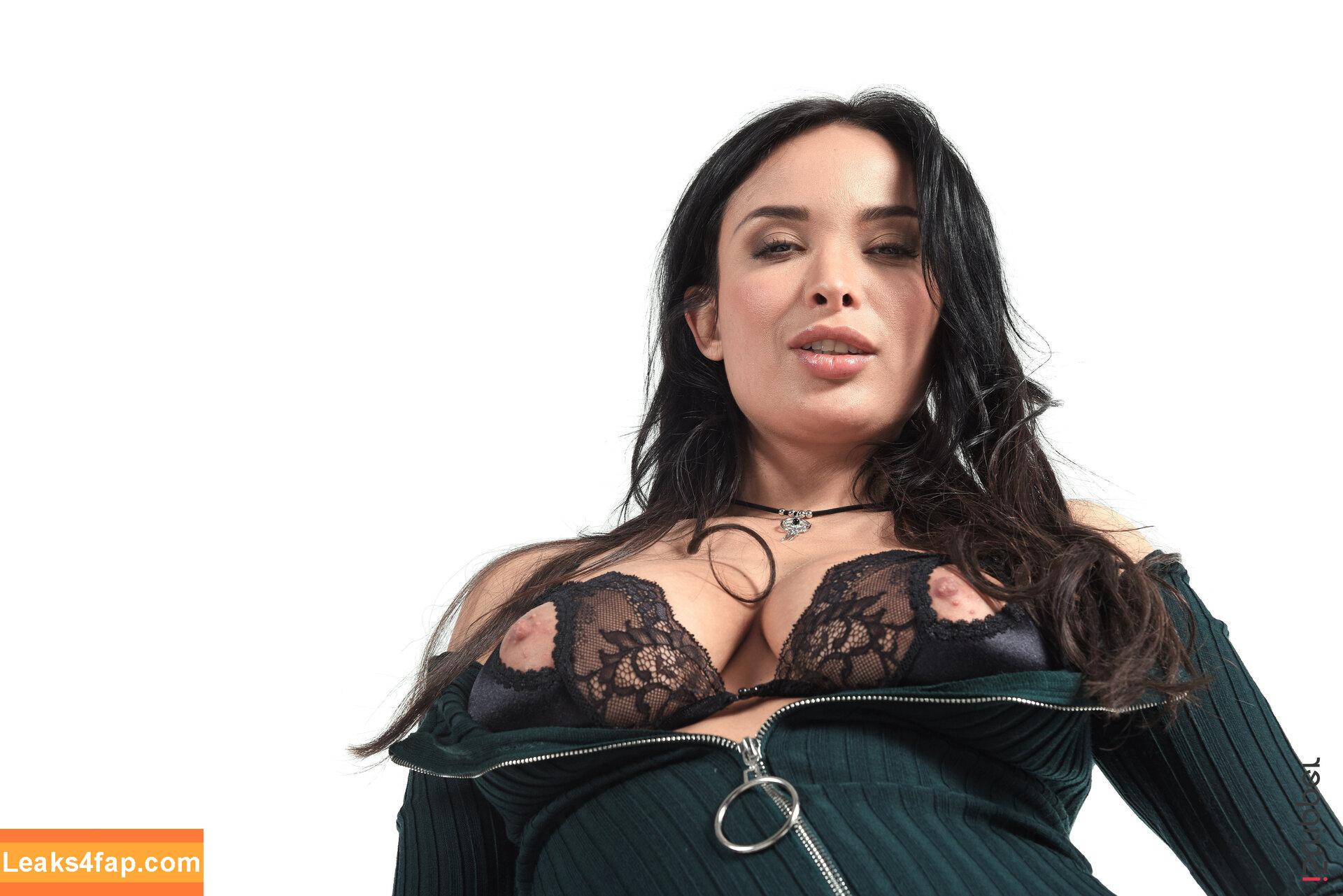 Anissa Kate / AnissaKate / anissakateoff leaked photo photo #0021