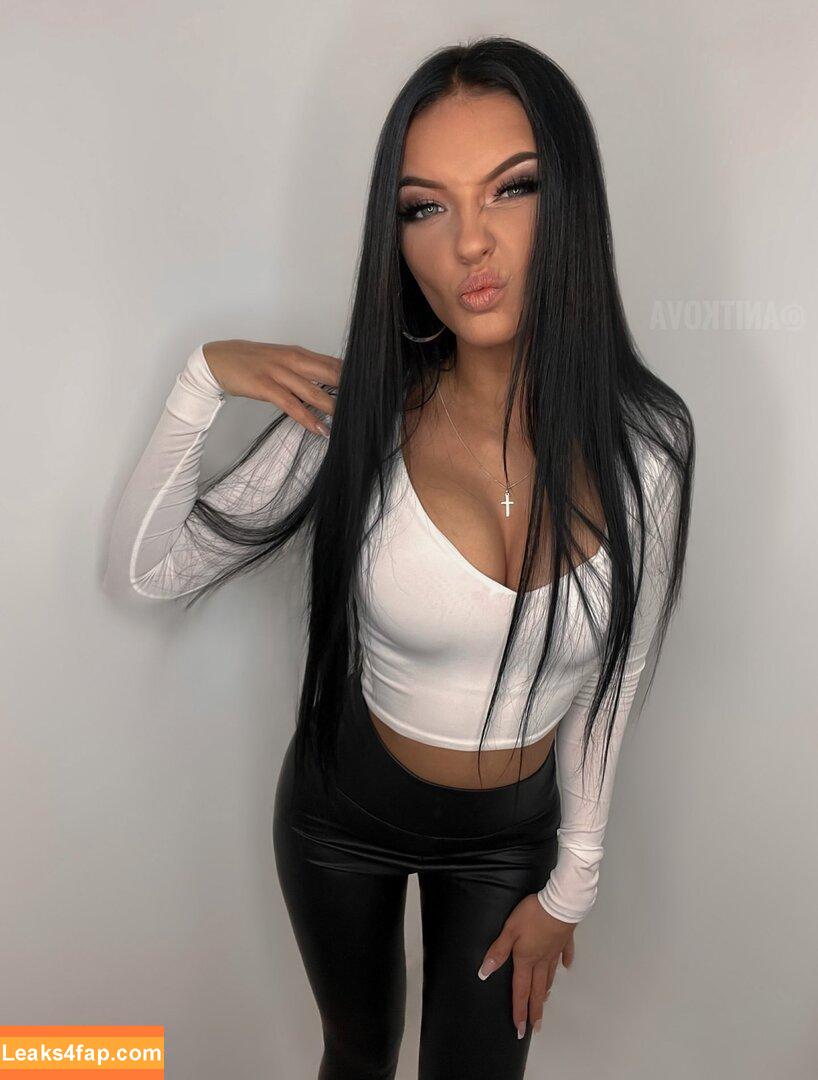 Anitkova leaked photo photo #0032