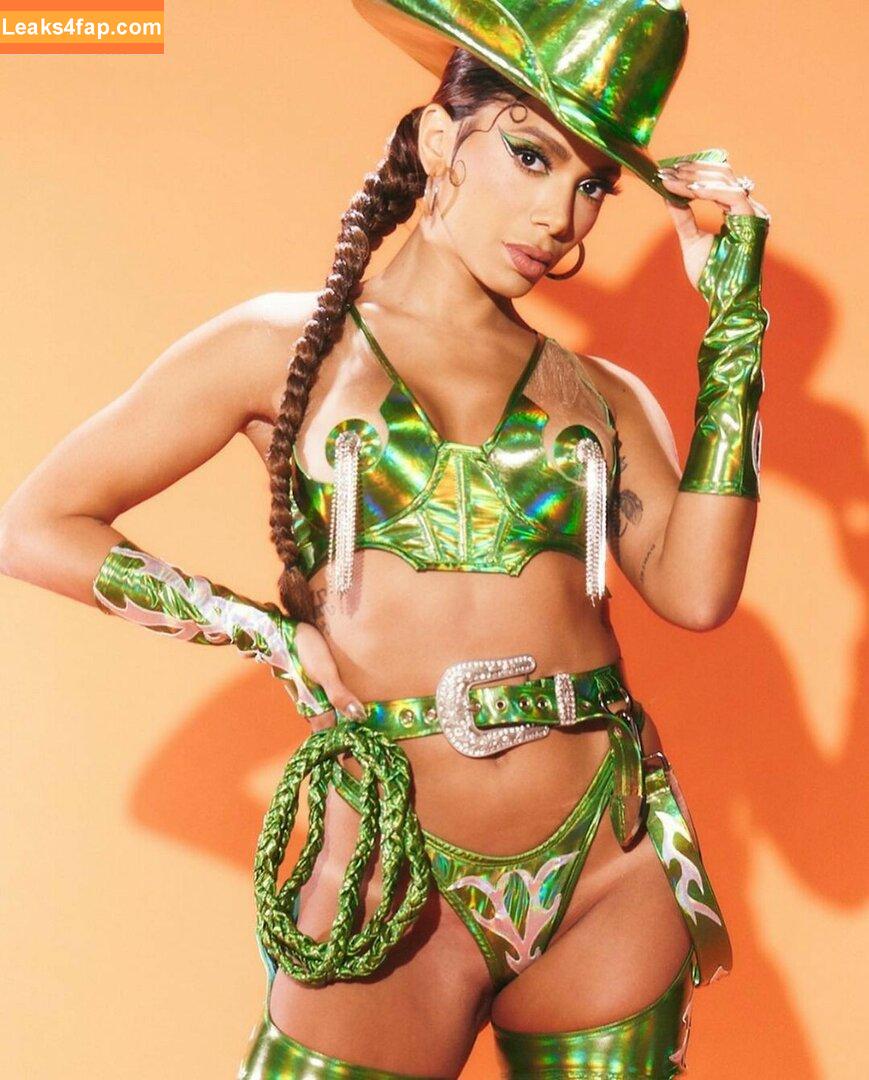 Anitta / AnittaOficial / https: leaked photo photo #0017