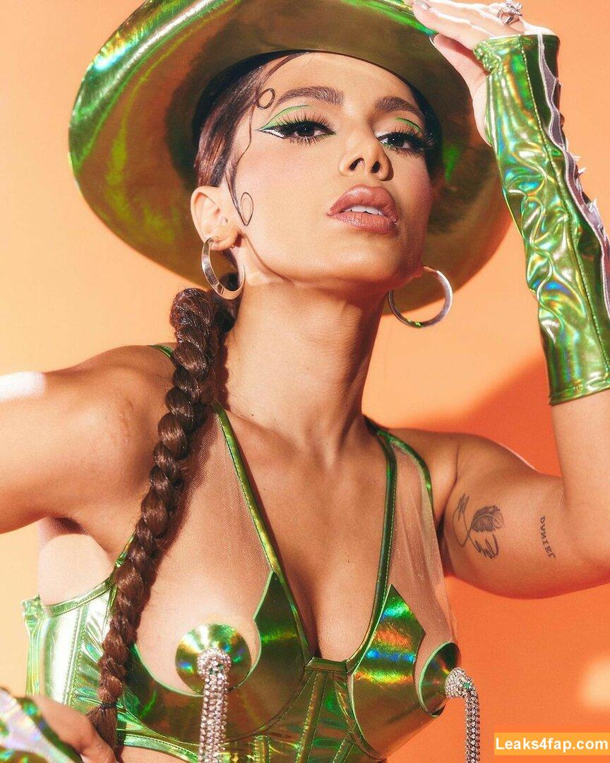 Anitta / AnittaOficial / https: leaked photo photo #0018