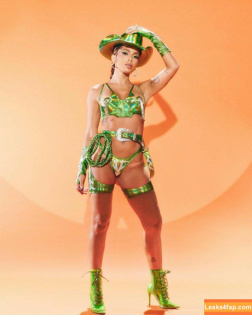 Anitta / AnittaOficial / https: leaked photo photo #0021