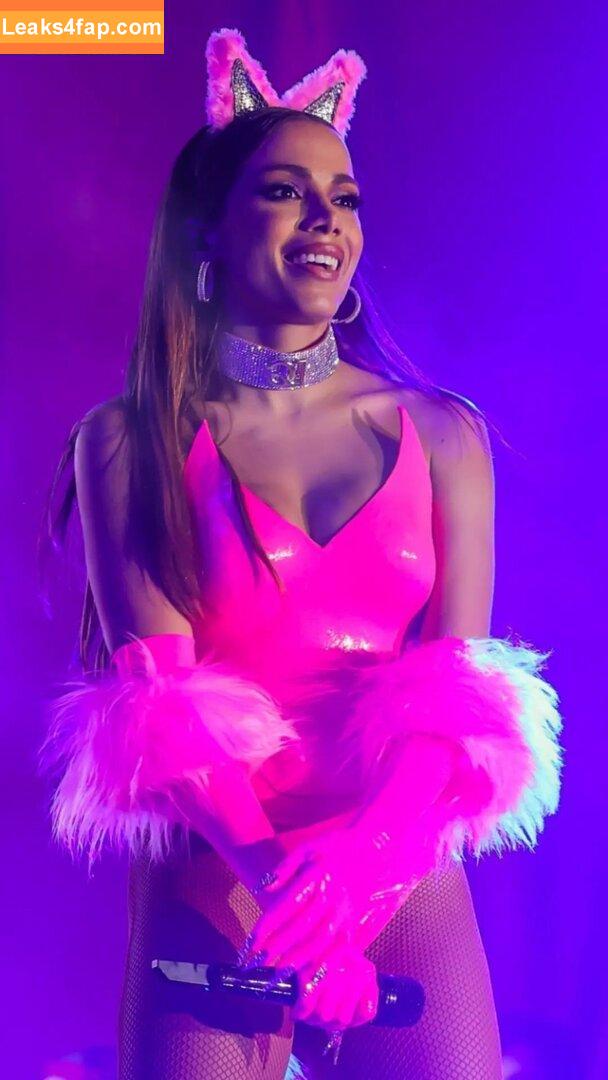 Anitta / AnittaOficial / https: leaked photo photo #0073