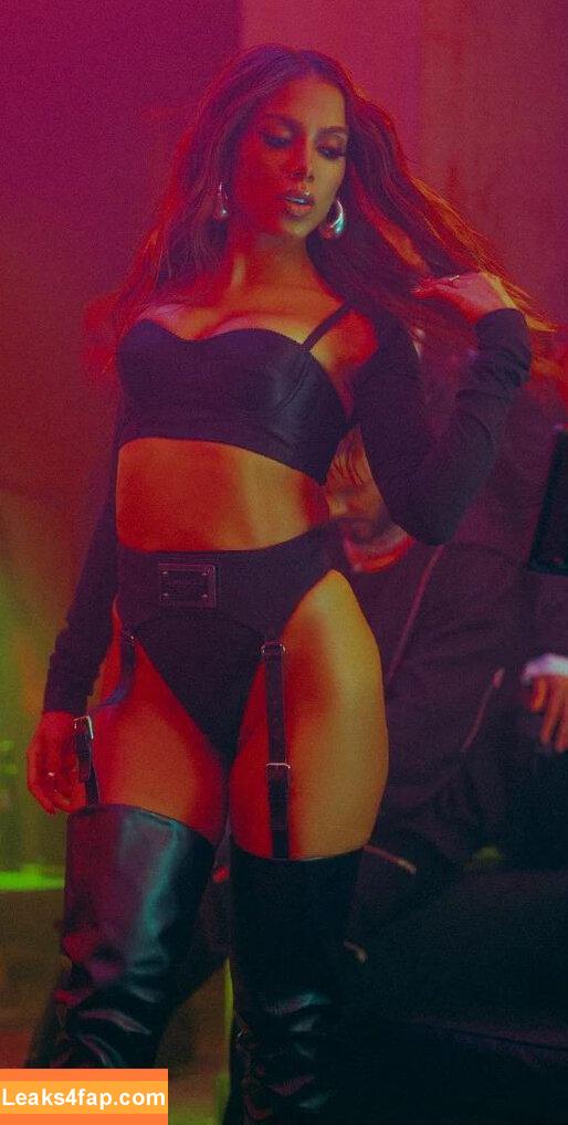 Anitta / AnittaOficial / https: leaked photo photo #0189