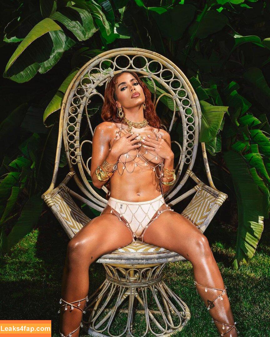 Anitta / AnittaOficial / https: leaked photo photo #0287