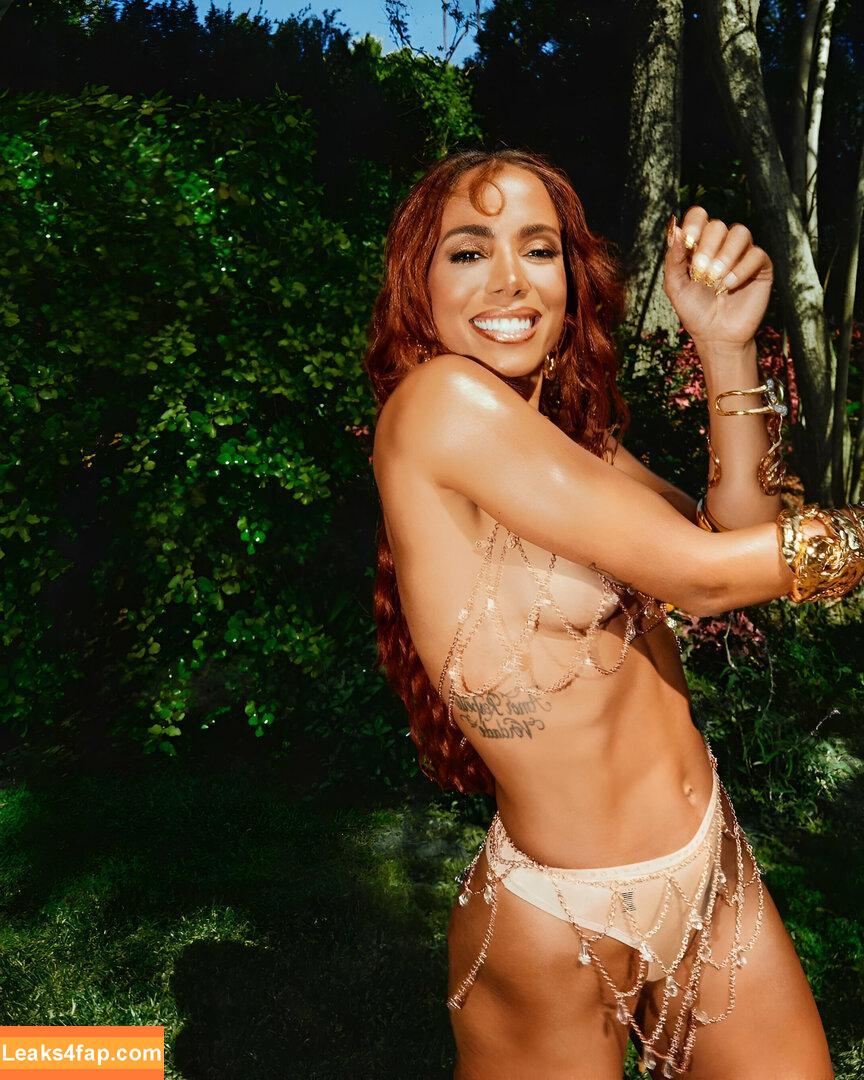 Anitta / AnittaOficial / https: leaked photo photo #0289
