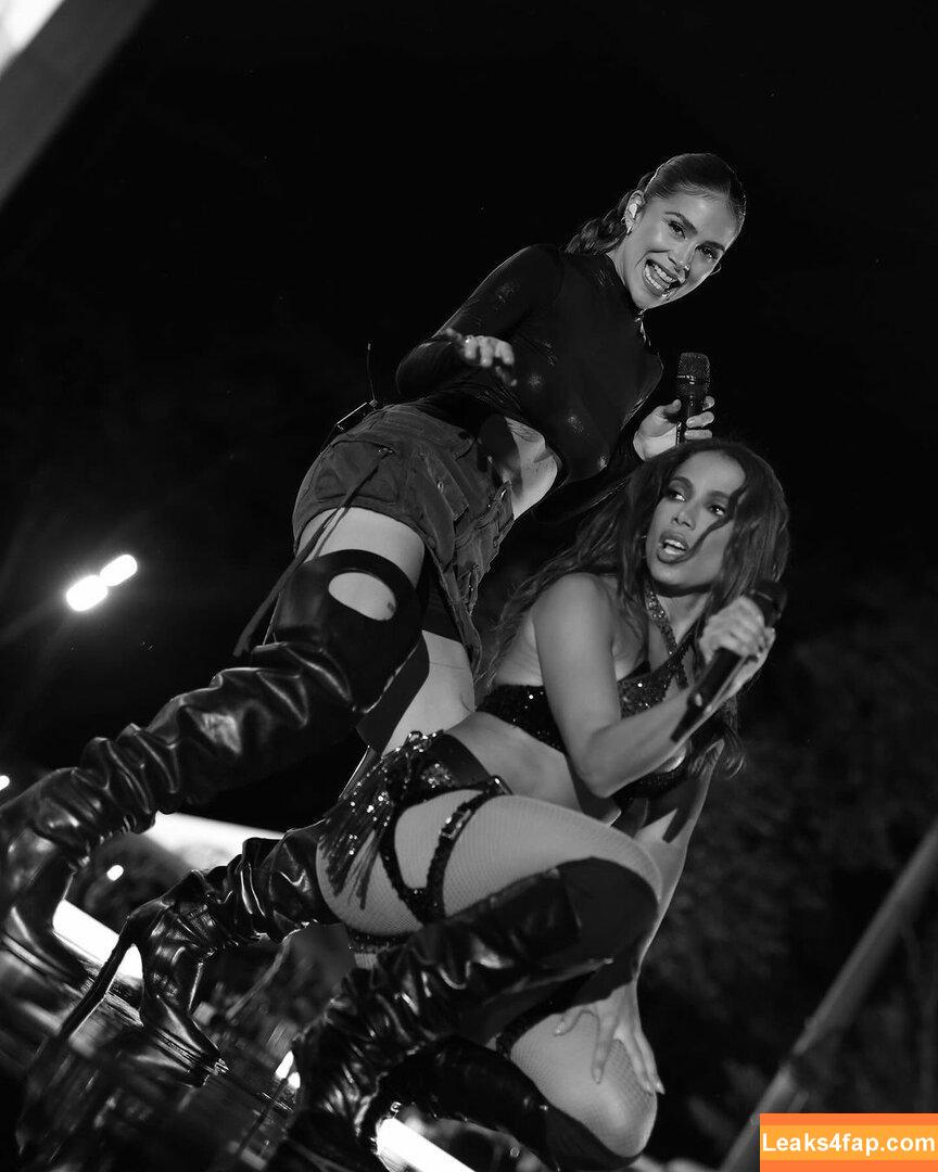 Anitta / AnittaOficial / https: leaked photo photo #0463