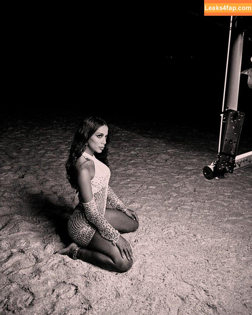 Anitta / AnittaOficial / https: leaked photo photo #0503