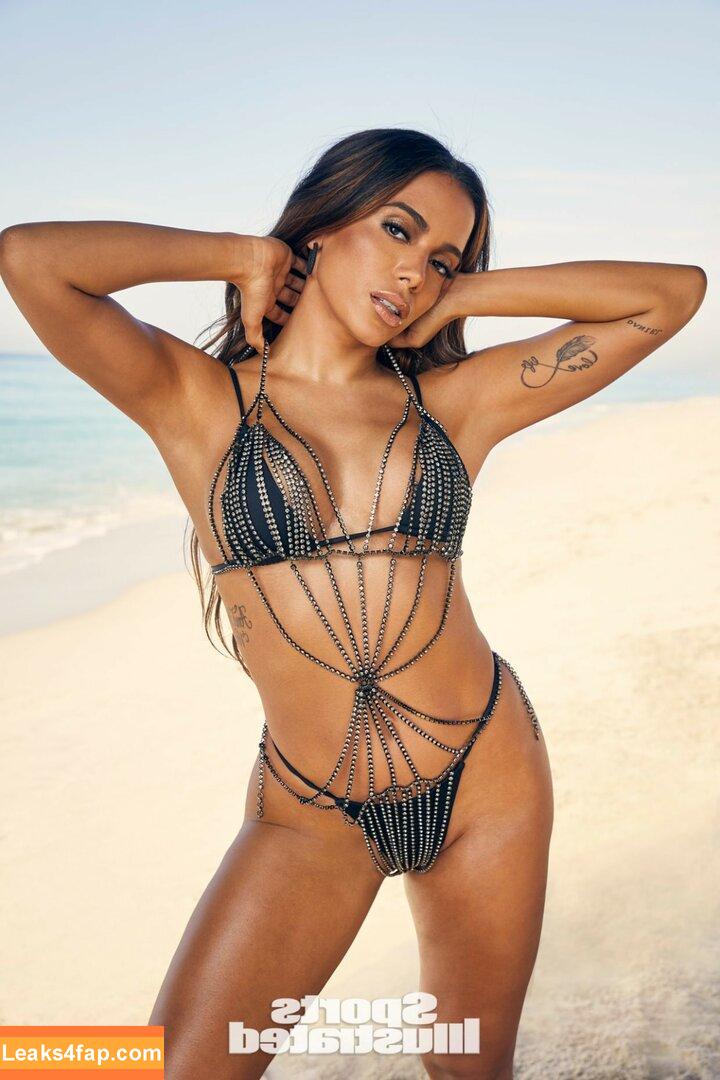 Anitta / AnittaOficial / https: leaked photo photo #0555
