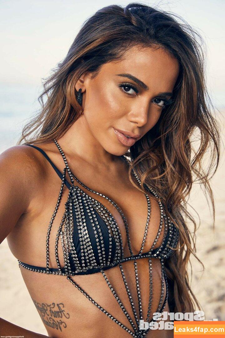 Anitta / AnittaOficial / https: leaked photo photo #0564